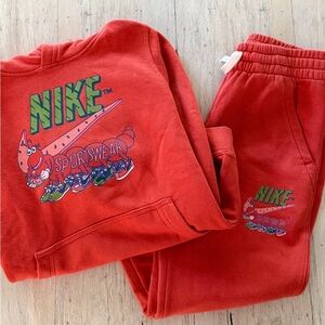 Nike Sportswear Club - Hoodie Joggers outfit - Medium 10-12 - GUC